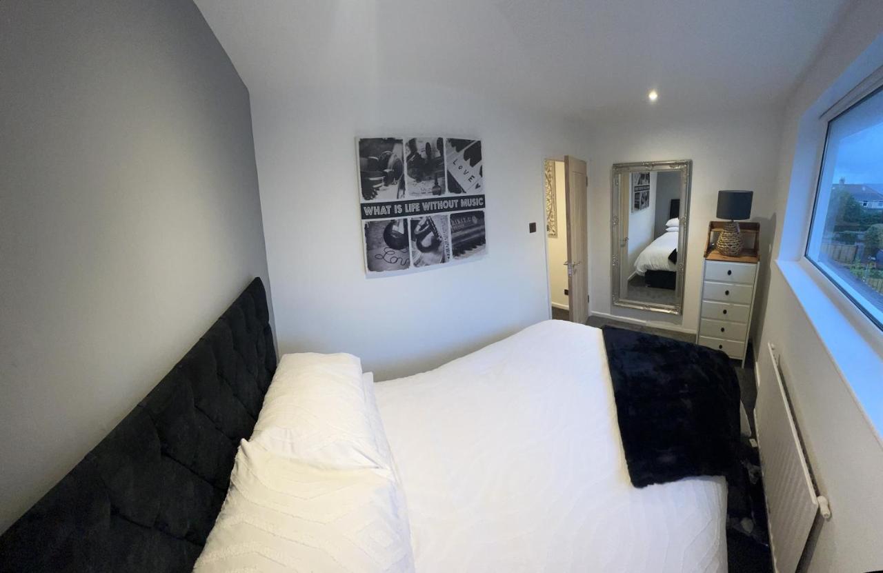 House Sleeps 8. 2Bedrooms & Sofa Beds In Sitting Room Bath Ngoại thất bức ảnh